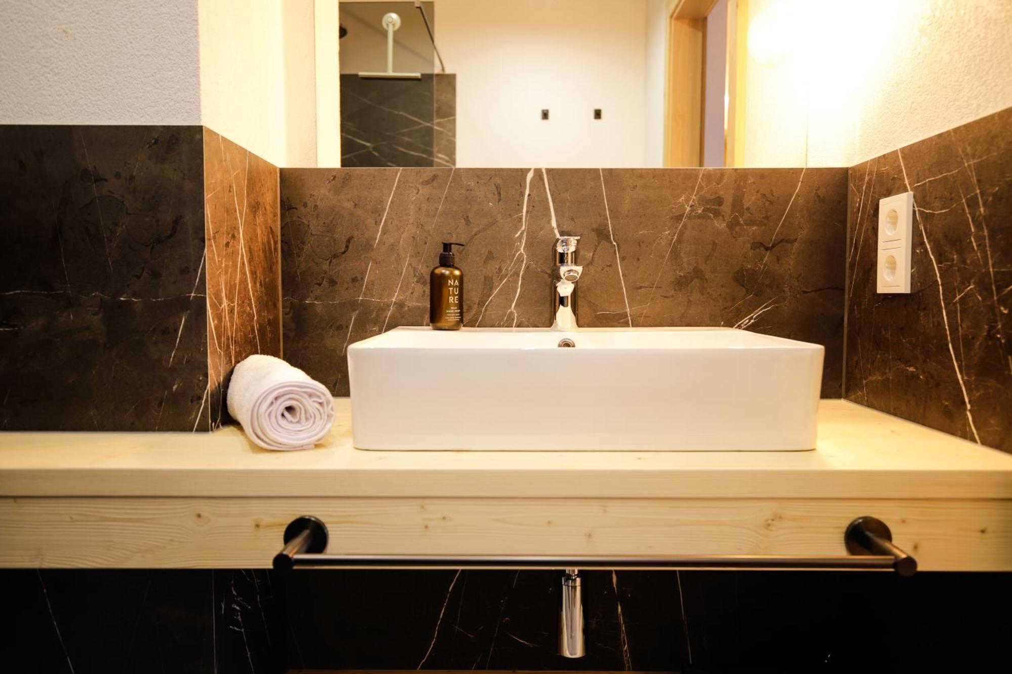 Wolf Apartments Padaun Vals Luaran gambar